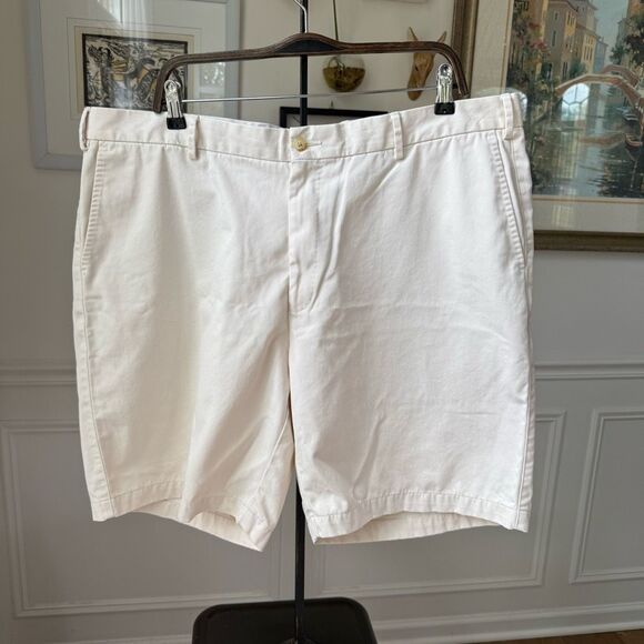 Peter Millar Flat Front Stone Light Khaki Shorts $128 42 X 8.5 - Picture 1 of 6